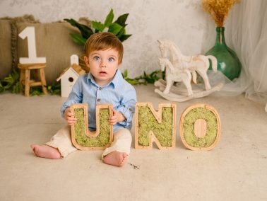 Smash Cake realizado en estudio cercano a Alicante especializado en fotografía infantil