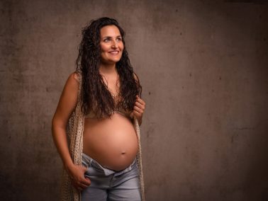 Packs de fotos premamá en Guardamar del Segura – estudio fotográfico profesional